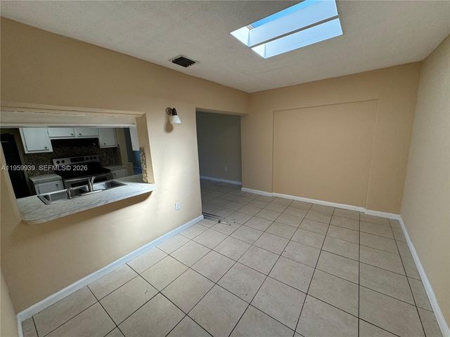 7930 NW 21st Ct, Sunrise, FL 33322