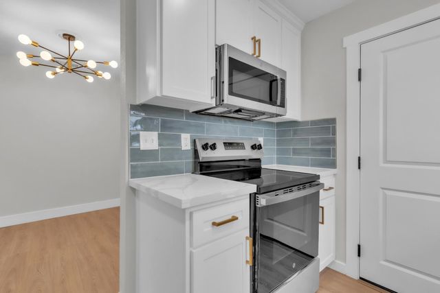 4941 Alcott Dr, Sacramento, CA 95820