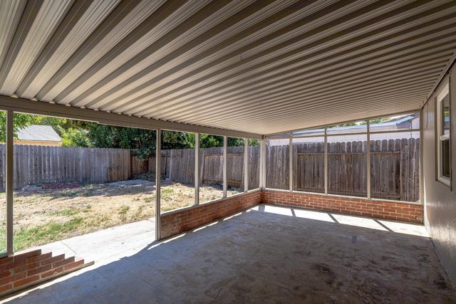4941 Alcott Dr, Sacramento, CA 95820
