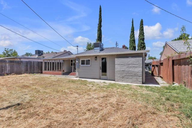4941 Alcott Dr, Sacramento, CA 95820