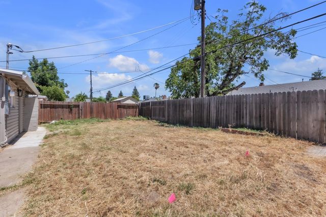 4941 Alcott Dr, Sacramento, CA 95820
