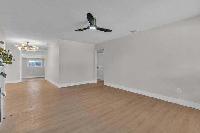 4941 Alcott Dr, Sacramento, CA 95820