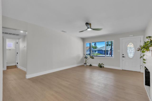 4941 Alcott Dr, Sacramento, CA 95820