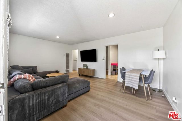 2510 Carnegie Lane, Redondo Beach, CA 90278