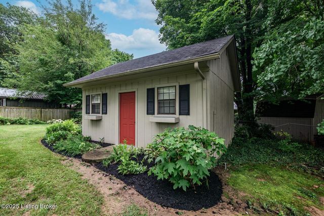107 Westwood Dr, Elizabethtown, KY 42701