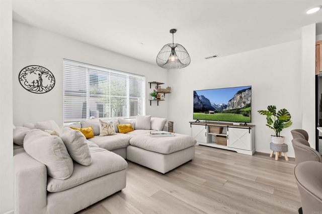 359 SWEET PLACE, Fallbrook, CA 92028