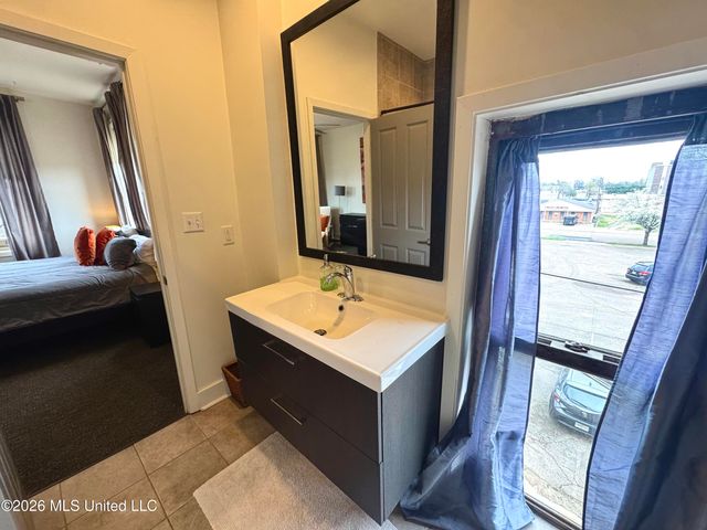 228 Yazoo Avenue, D, Clarksdale, MS 38614