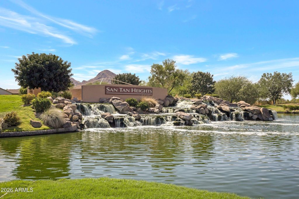 Image 24 of property listing at 1995 W KRISTINA Avenue, San Tan Valley, AZ 85144