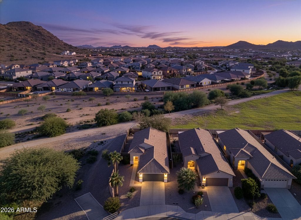 Image 5 of property listing at 1995 W KRISTINA Avenue, San Tan Valley, AZ 85144