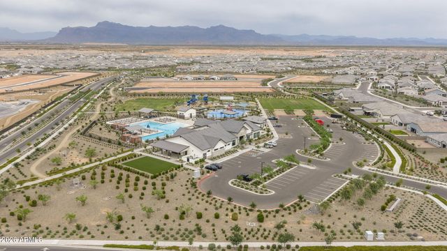 2421 W SABLE Avenue, Apache Junction, AZ 85120
