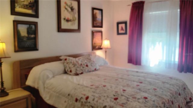 566 FAIRWAYS CIRCLE B, Ocala, FL 34472