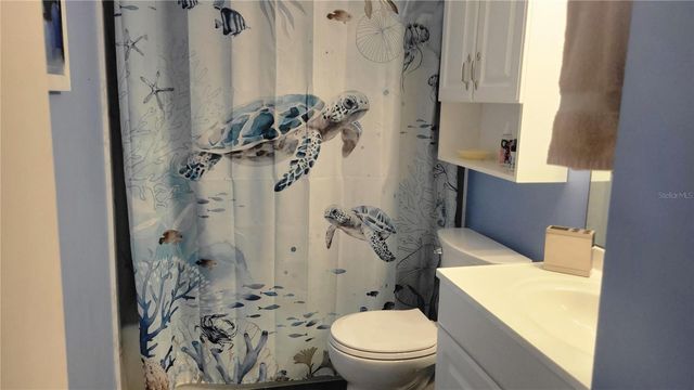 566 FAIRWAYS CIRCLE B, Ocala, FL 34472