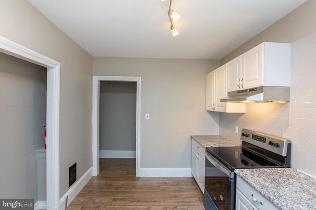 34 S CLINTON ST, Doylestown, PA 18901