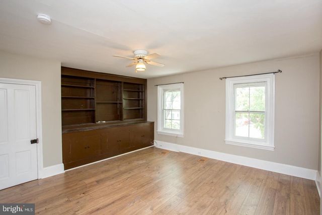 34 S CLINTON ST, Doylestown, PA 18901