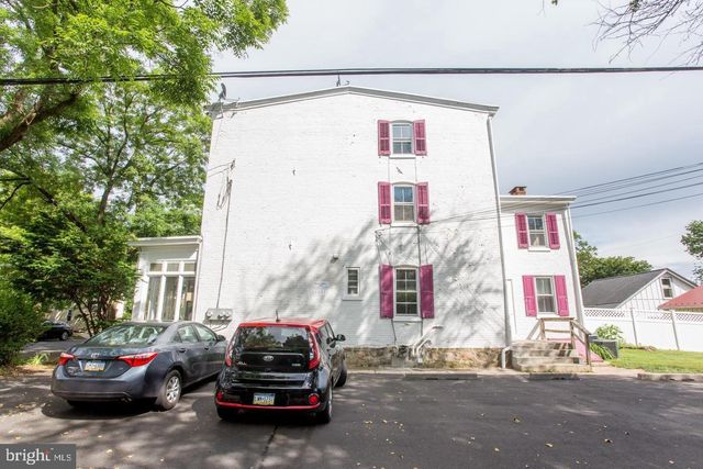 34 S CLINTON ST, Doylestown, PA 18901