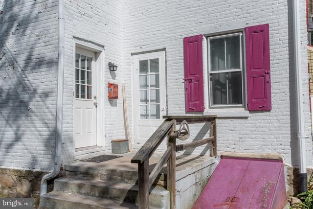 34 S CLINTON ST, Doylestown, PA 18901