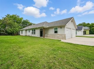 910 N Throckmorton 910, Sherman, TX 75090