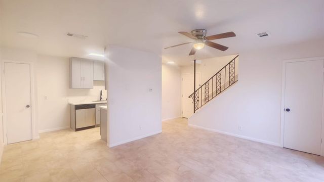 1900 Hearthside DR, Austin, TX 78757