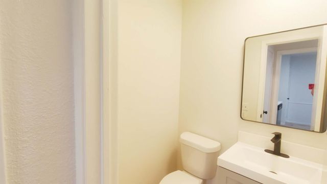 1900 Hearthside DR, Austin, TX 78757