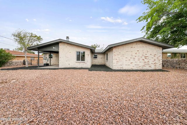 1218 Edgewood Avenue, Las Cruces, NM 88005