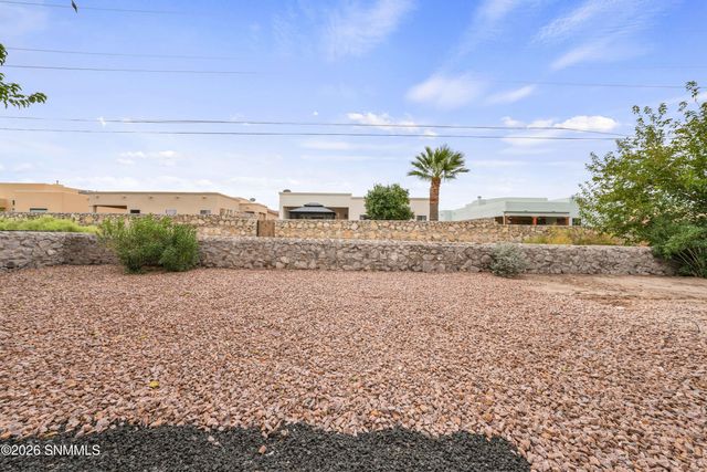 1218 Edgewood Avenue, Las Cruces, NM 88005