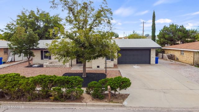 1218 Edgewood Avenue, Las Cruces, NM 88005