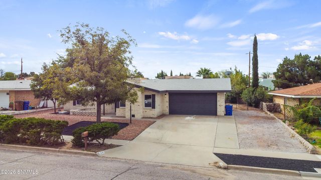 1218 Edgewood Avenue, Las Cruces, NM 88005