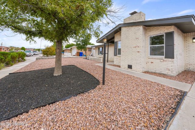 1218 Edgewood Avenue, Las Cruces, NM 88005