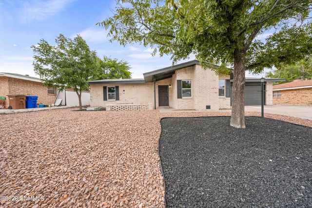 1218 Edgewood Avenue, Las Cruces, NM 88005