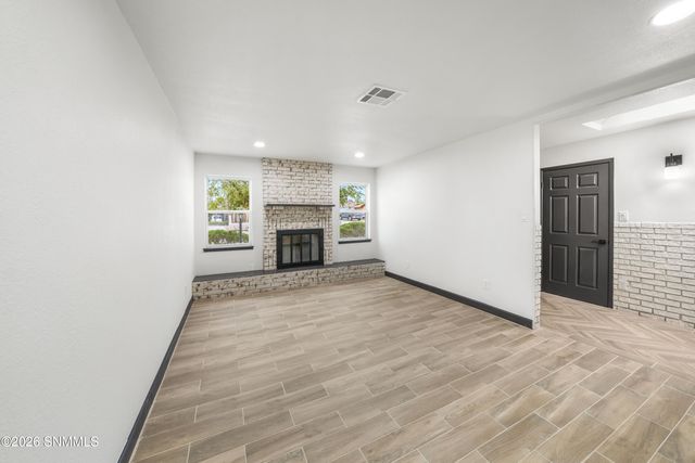 1218 Edgewood Avenue, Las Cruces, NM 88005