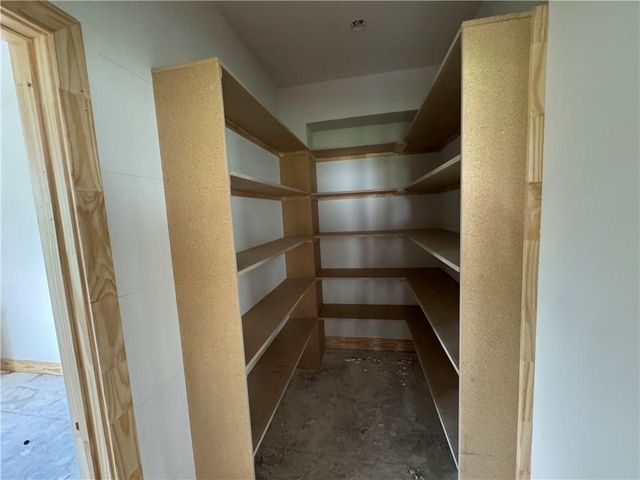 3137 SW Summit View Trail, Lee's Summit, MO 64082
