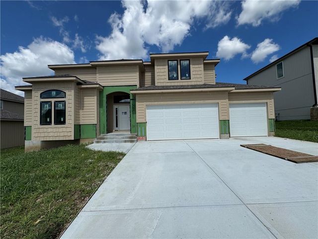 3137 SW Summit View Trail, Lee's Summit, MO 64082