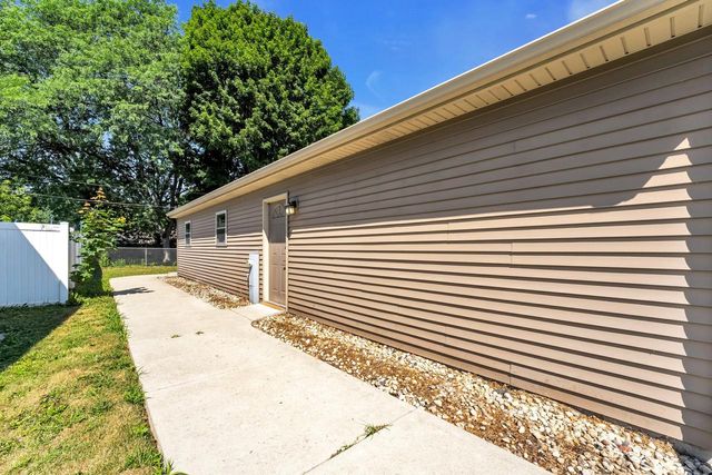 302 Graham STREET, Racine, WI 53405