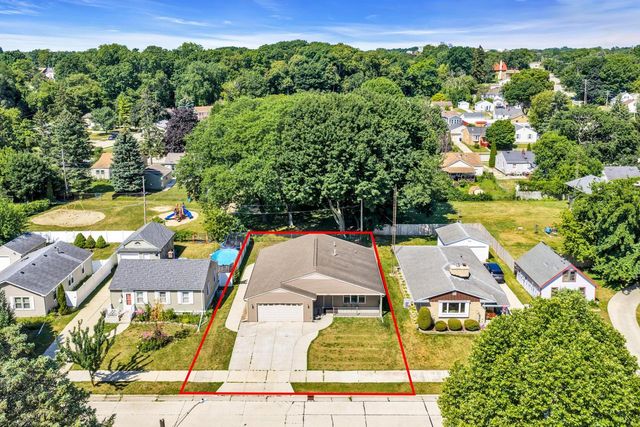 302 Graham STREET, Racine, WI 53405