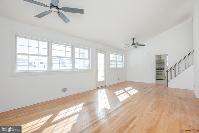 10 CONSTANCE DR, Hamilton, NJ 08620