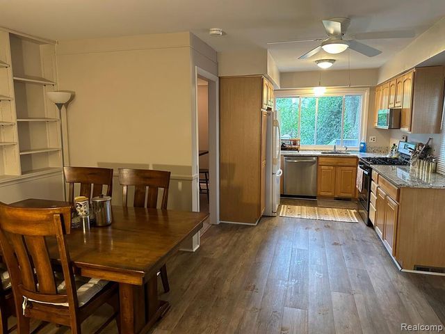 22734 Chestnut Tree, Novi, MI 48375