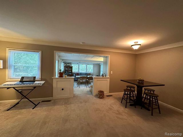 22734 Chestnut Tree, Novi, MI 48375