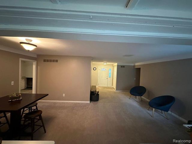 22734 Chestnut Tree, Novi, MI 48375