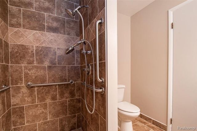 22734 Chestnut Tree, Novi, MI 48375