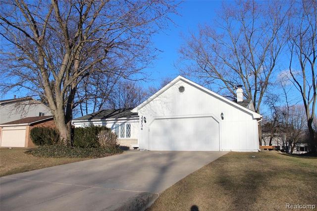 22734 Chestnut Tree, Novi, MI 48375