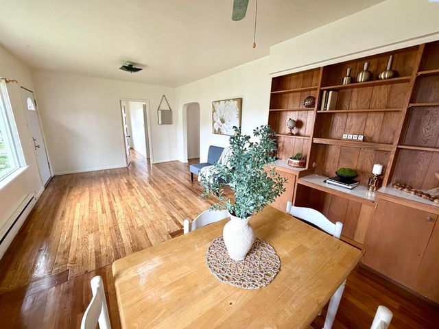 3323 Gum St, Kennewick, WA 99337