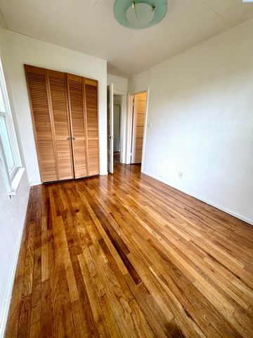 3323 Gum St, Kennewick, WA 99337