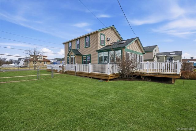 264 S Bayview Avenue, Amityville, NY 11701