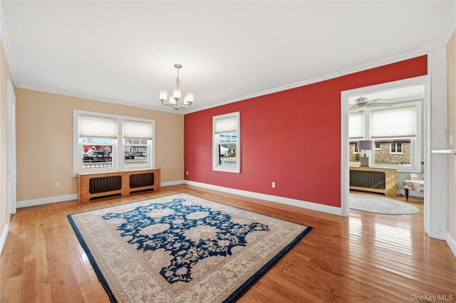 264 S Bayview Avenue, Amityville, NY 11701