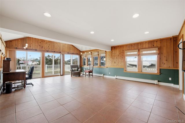 264 S Bayview Avenue, Amityville, NY 11701