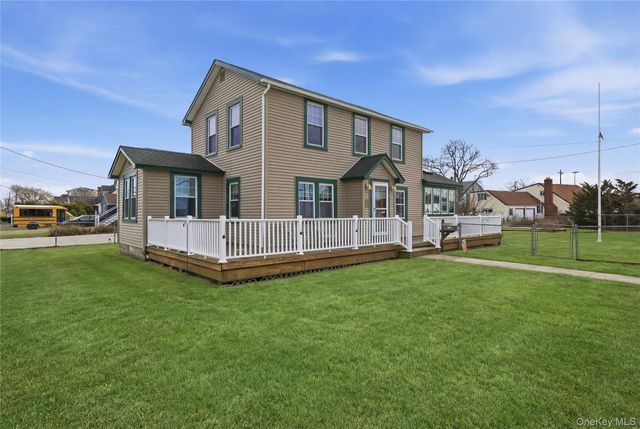 264 S Bayview Avenue, Amityville, NY 11701