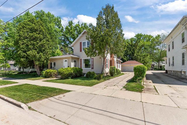 1020 ELMWOOD AVENUE, Oshkosh, WI 54901