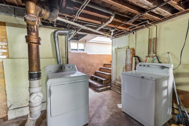 1020 ELMWOOD AVENUE, Oshkosh, WI 54901