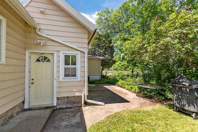 1020 ELMWOOD AVENUE, Oshkosh, WI 54901