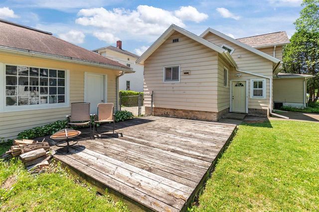 1020 ELMWOOD AVENUE, Oshkosh, WI 54901
